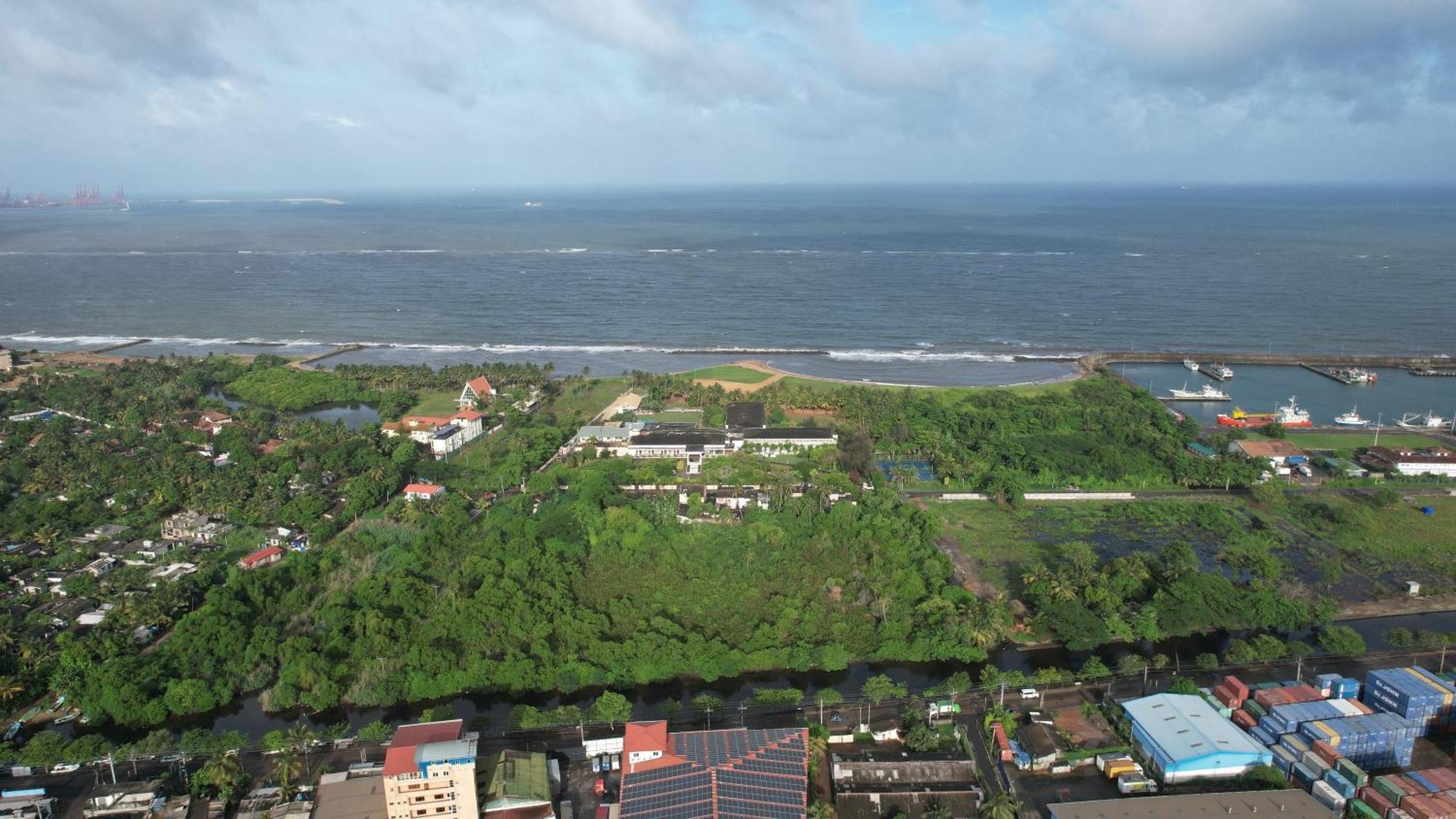 Pegasus Reef - A Beach Resort In Colombo Wattala Kültér fotó