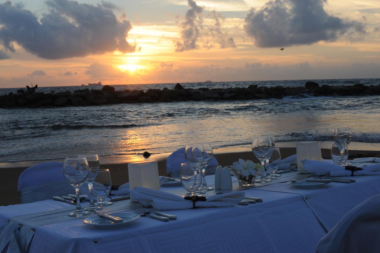 Pegasus Reef - A Beach Resort In Colombo Wattala Kültér fotó